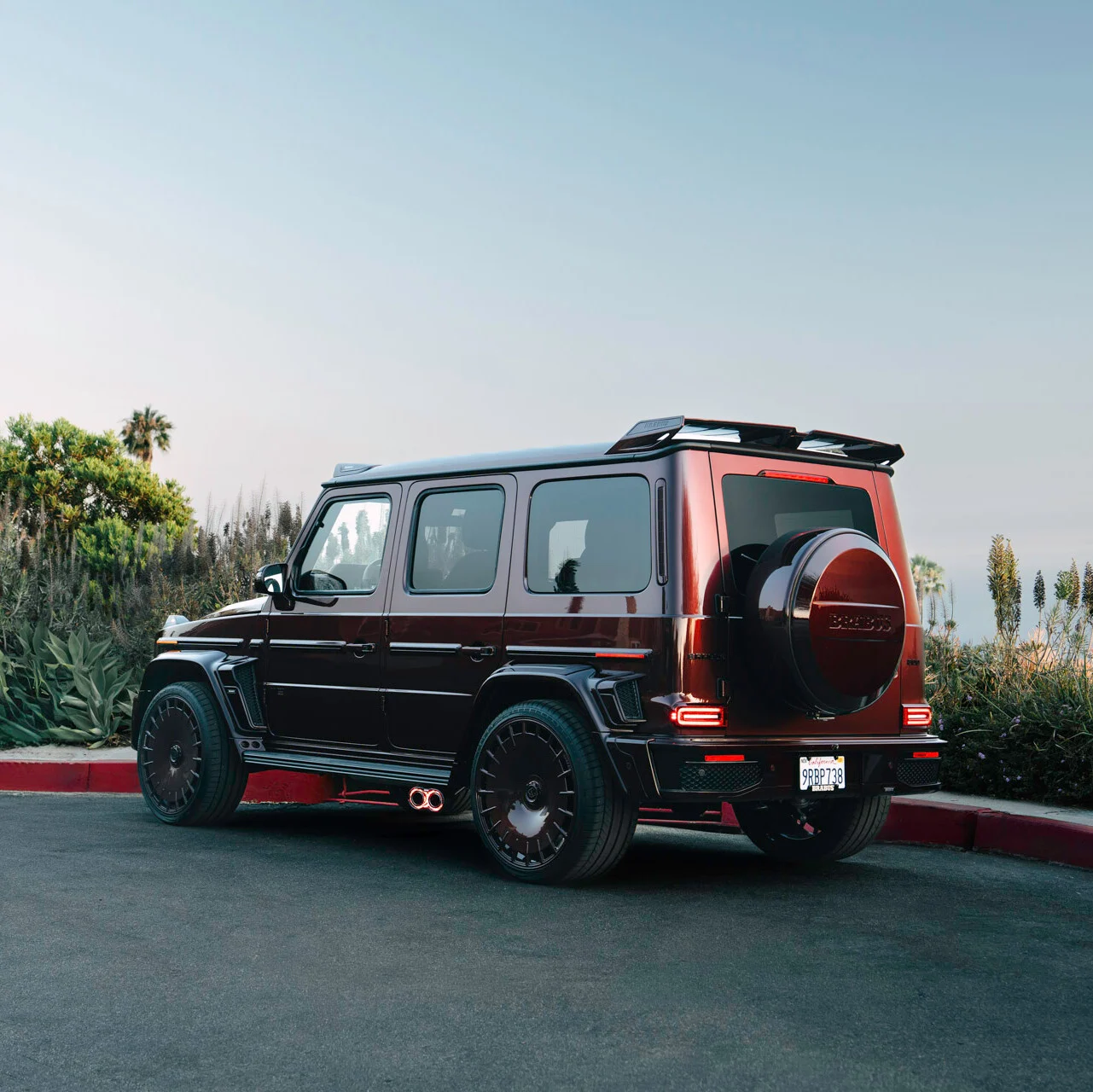 BRABUS 800 DEEP RED — Mercedes-AMG G 63 (W 465) Image